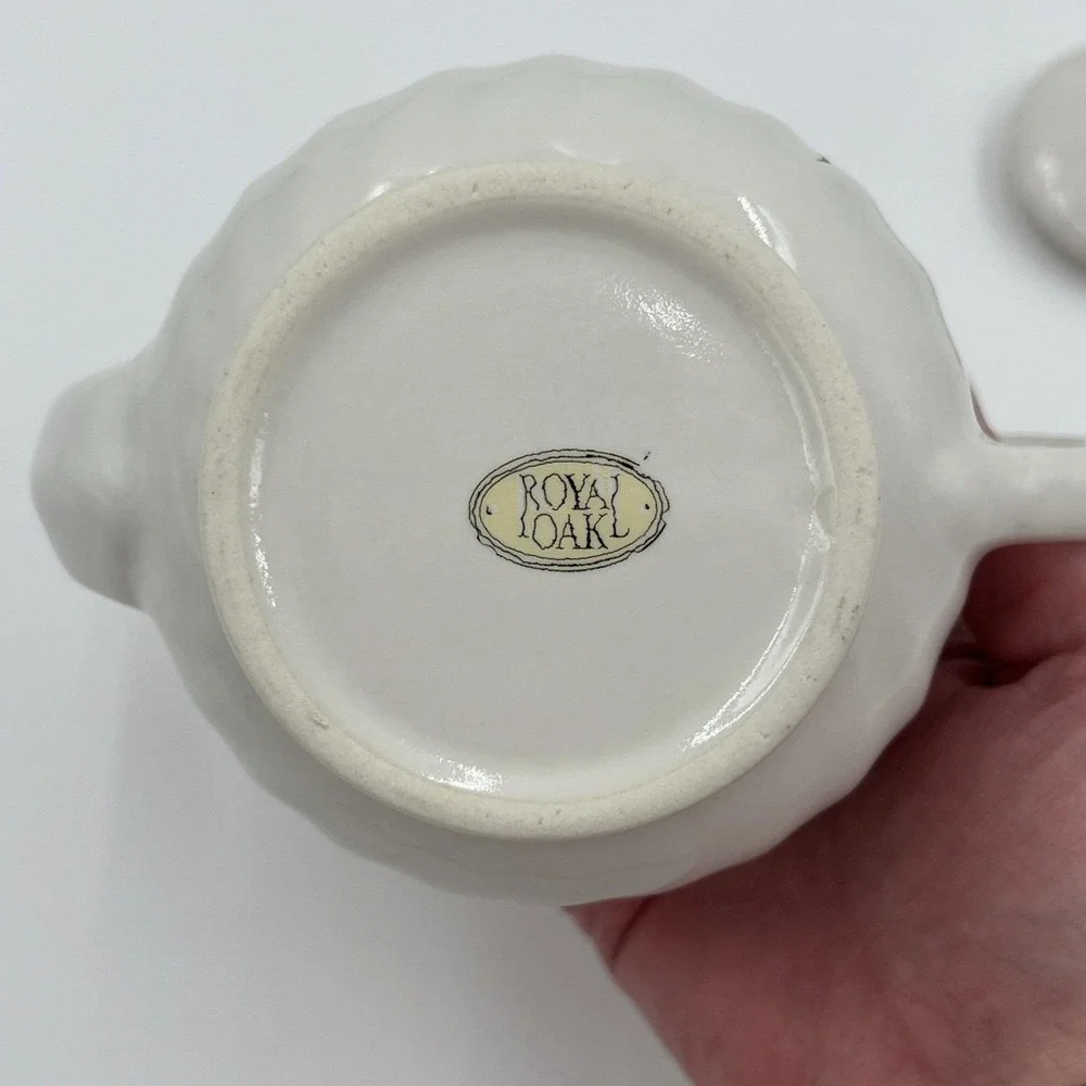 Royal‎ Oak Mini Teapot White Floral Porcelain Gold Trim Ribbed Small Tea Pot